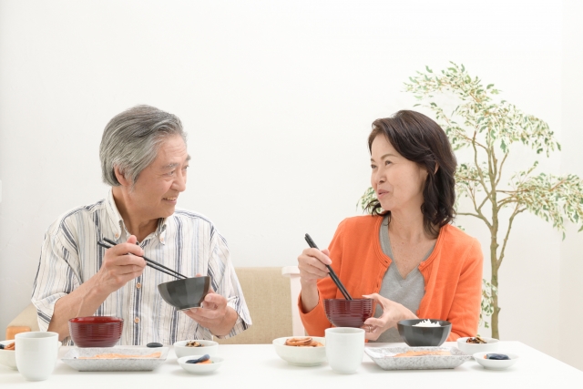 60代男女が遊び相手や恋活から使えるマッチングアプリの基本情報